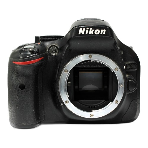 Nikon d5200 dslr body - nikon,