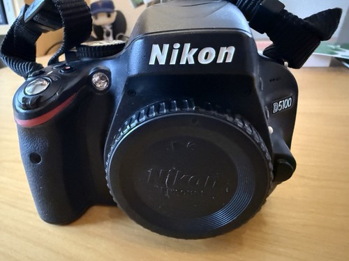 Nikon d5100 - nikon,