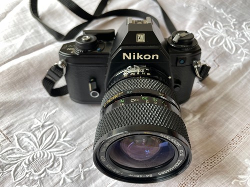 Nikon 35mm analoge - em,